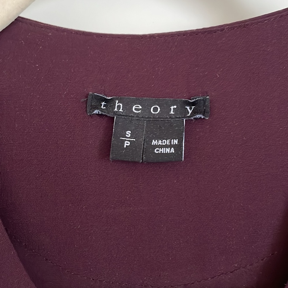Theory 100% silk plum blouse - Picture 3 of 4